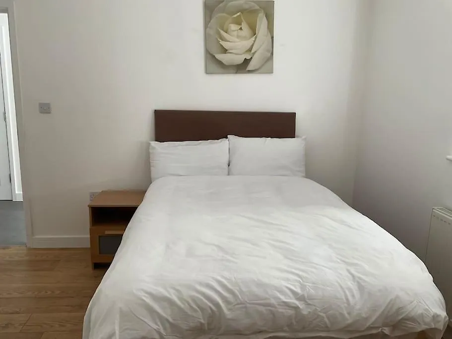 Beautiful Share 7 Rooms Of Double Bedroom House All With Private Bathroom And Toilets Bexleyheath 0*,