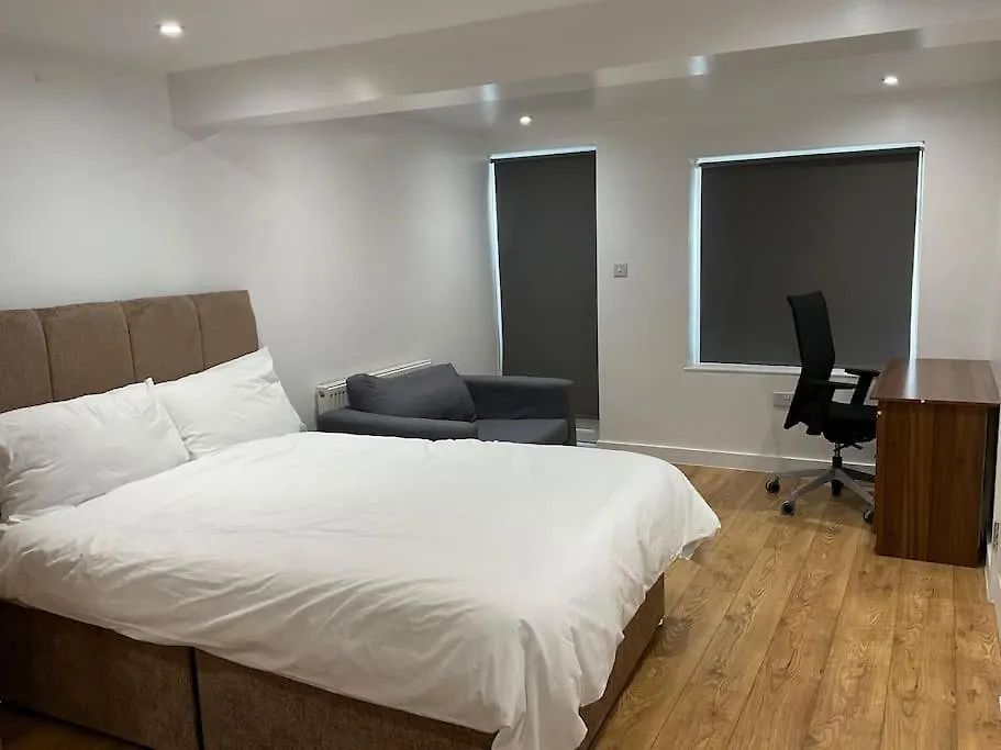 Beautiful Share 7 Rooms Of Double Bedroom House All With Private Bathroom And Toilets Bexleyheath Holiday home