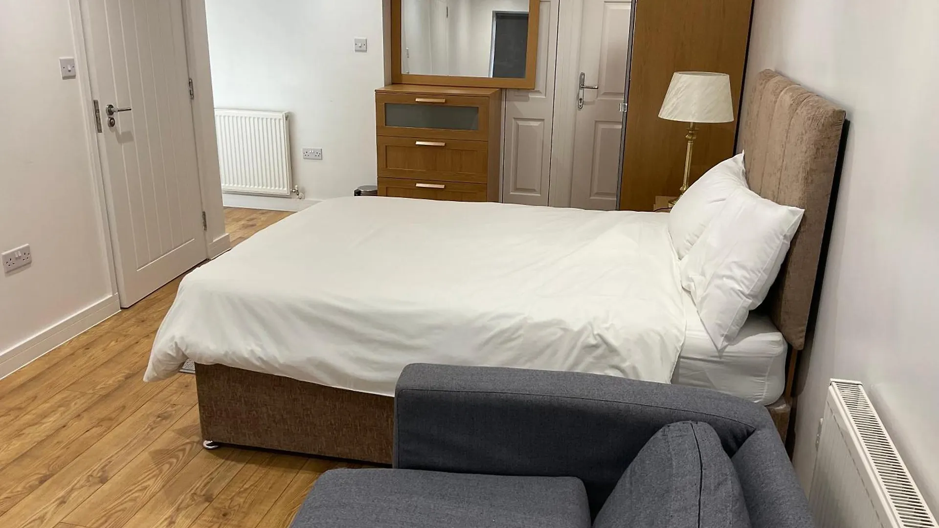 Holiday home Beautiful Share 7 Rooms Of Double Bedroom House All With Private Bathroom And Toilets Bexleyheath